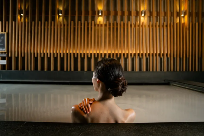 렛츠 릴렉스 통로 온센 (Let’s Relax Onsen & Spa)